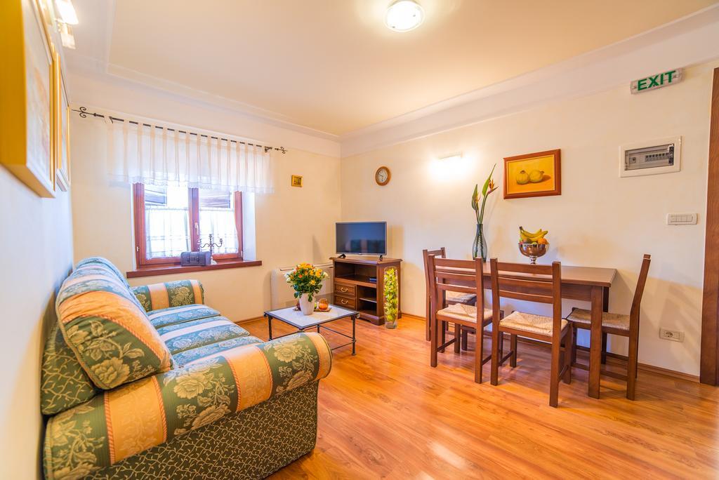 Aparthotel Katalyma 828 Kanfanar Dış mekan fotoğraf