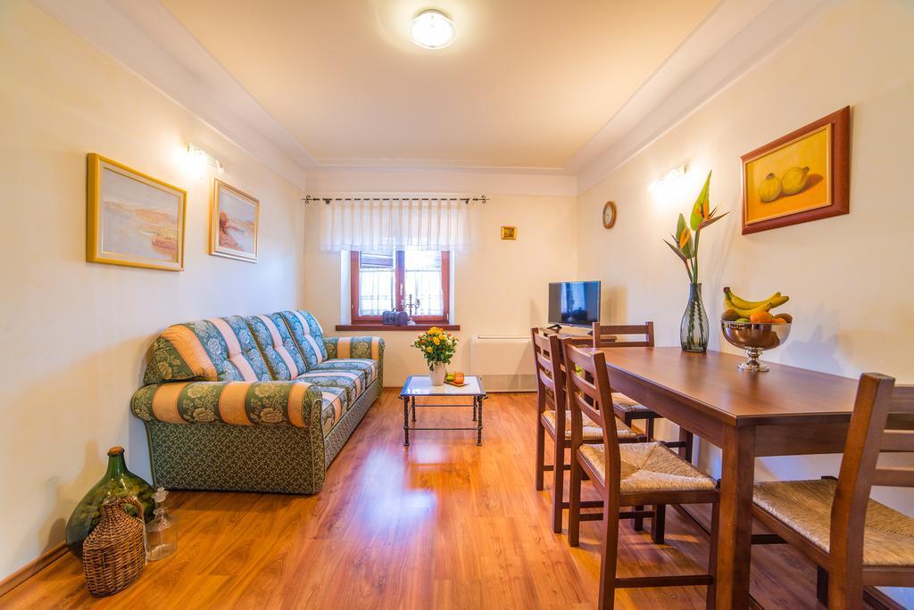 Aparthotel Katalyma 828 Kanfanar Dış mekan fotoğraf