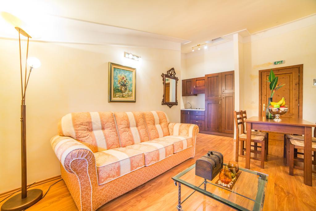 Aparthotel Katalyma 828 Kanfanar Dış mekan fotoğraf