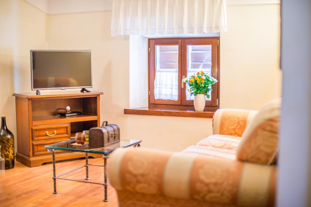 Aparthotel Katalyma 828 Kanfanar Dış mekan fotoğraf