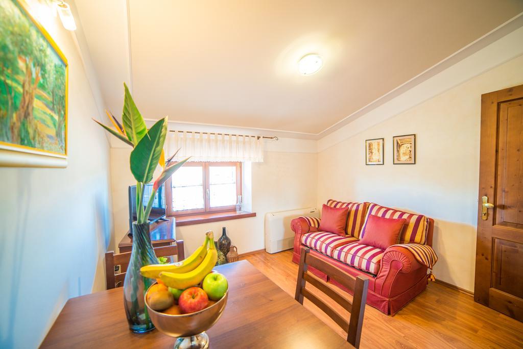 Aparthotel Katalyma 828 Kanfanar Dış mekan fotoğraf