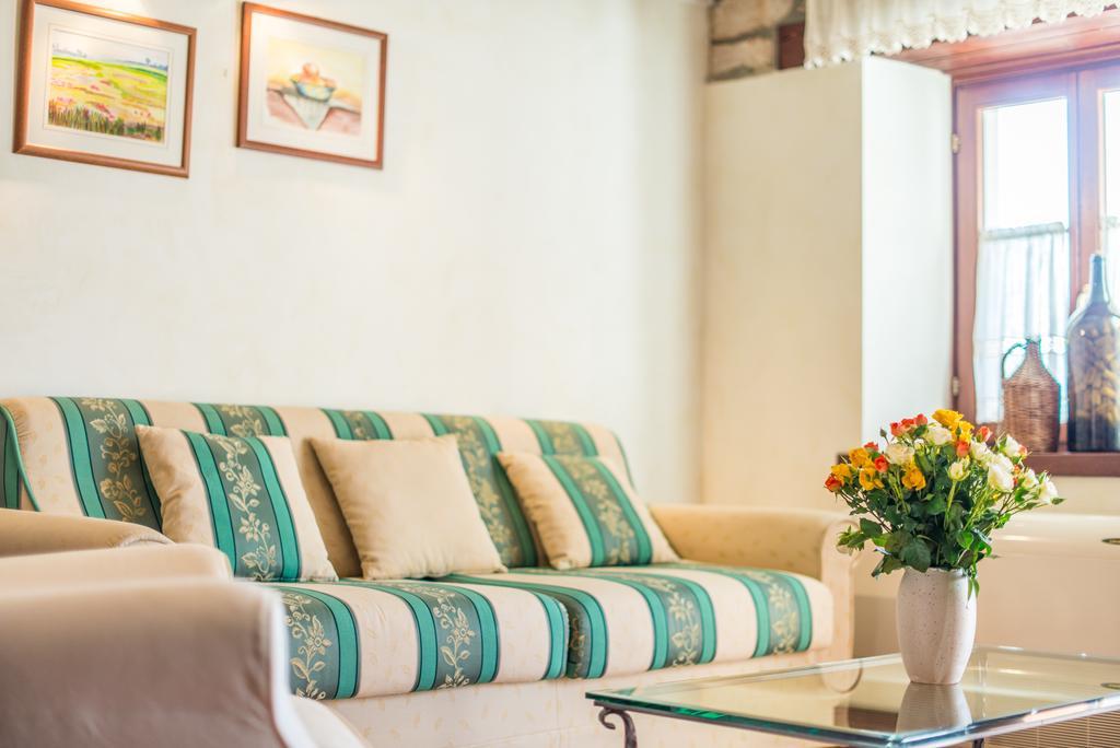 Aparthotel Katalyma 828 Kanfanar Dış mekan fotoğraf